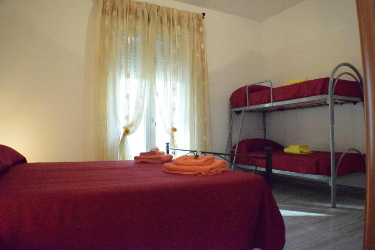 Marina Di Pulsano Dolcesosta B&B מראה חיצוני תמונה